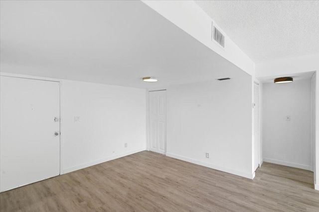 6301 N UNIVERSITY Drive 206, Tamarac, FL 33321