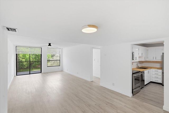 6301 N UNIVERSITY Drive 206, Tamarac, FL 33321
