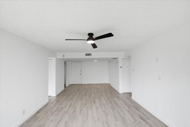 6301 N UNIVERSITY Drive 206, Tamarac, FL 33321