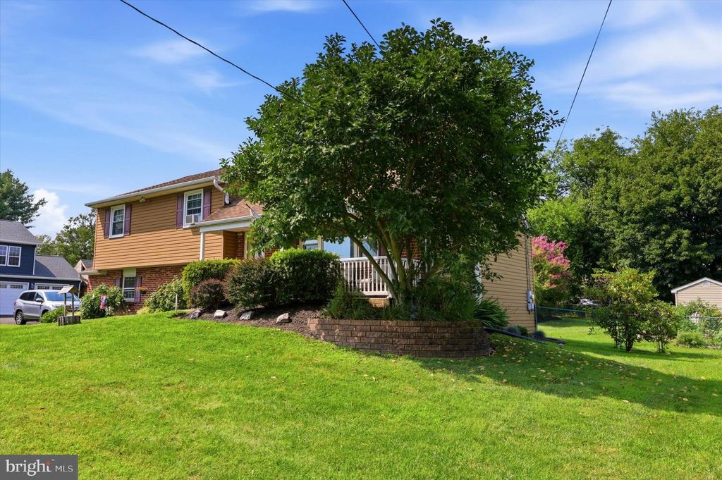 337 MIDDLE HOLLAND, SOUTHAMPTON, PA 18966 — photo 2