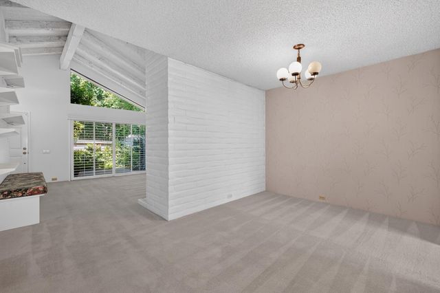 243 Hartnell Pl, Sacramento, CA 95825