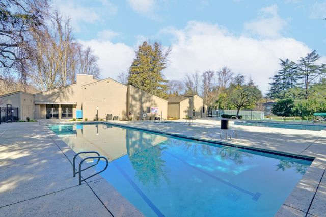 243 Hartnell Pl, Sacramento, CA 95825