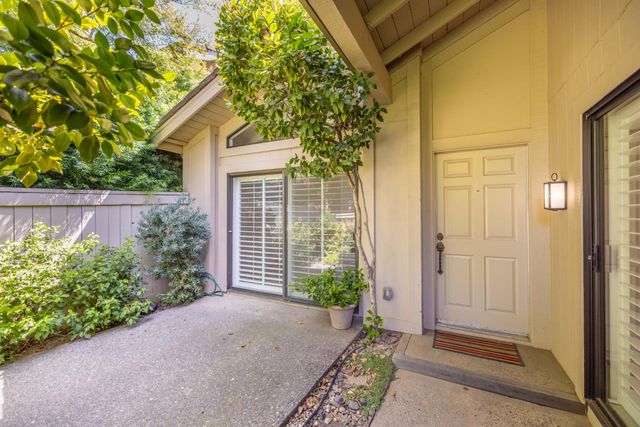 243 Hartnell Pl, Sacramento, CA 95825