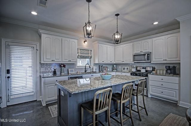 604 Chambord Drive, Brandon, MS 39042