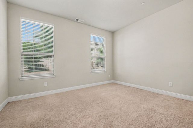 315 Ferndale Street, Lewisville, TX 75056