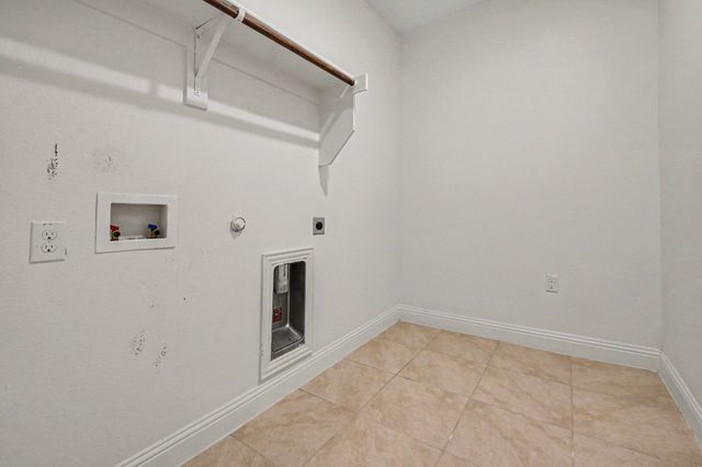 315 Ferndale Street, Lewisville, TX 75056