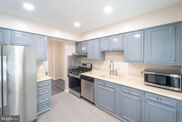 2055 PILGRIM DR, Woodbridge, VA 22192
