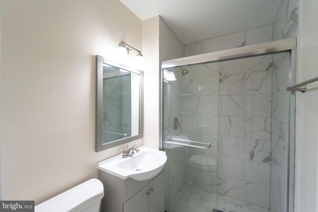 2055 PILGRIM DR, Woodbridge, VA 22192