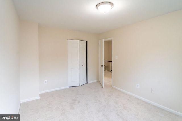 2055 PILGRIM DR, Woodbridge, VA 22192