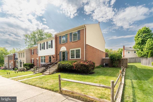 2055 PILGRIM DR, Woodbridge, VA 22192