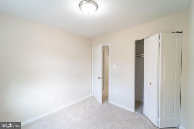 2055 PILGRIM DR, Woodbridge, VA 22192