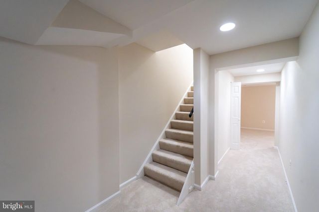 2055 PILGRIM DR, Woodbridge, VA 22192