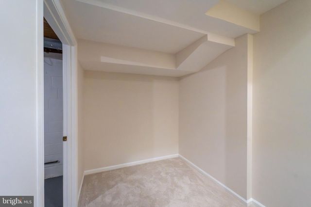 2055 PILGRIM DR, Woodbridge, VA 22192