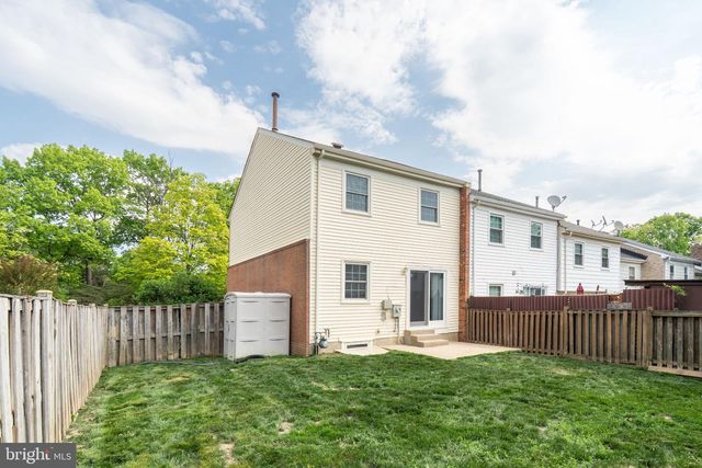 2055 PILGRIM DR, Woodbridge, VA 22192