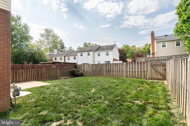 2055 PILGRIM DR, Woodbridge, VA 22192