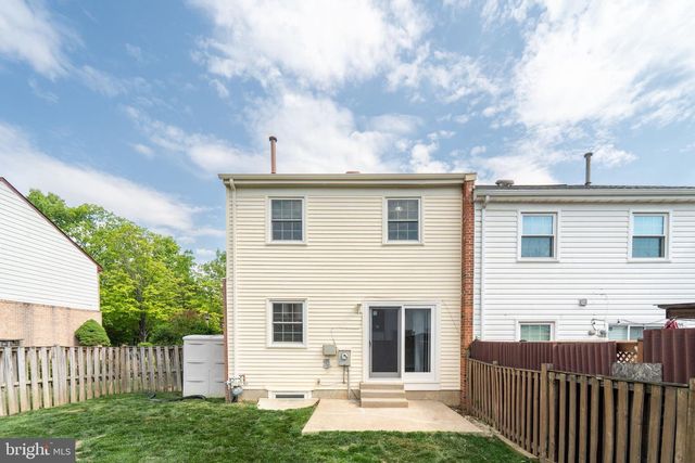 2055 PILGRIM DR, Woodbridge, VA 22192