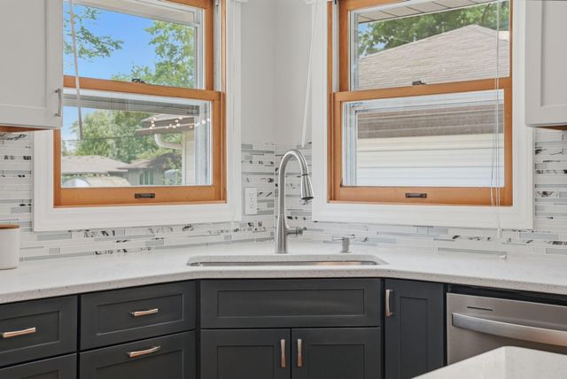 9325 4th Avenue S, Bloomington, MN 55420