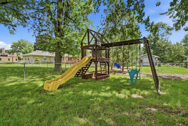 9325 4th Avenue S, Bloomington, MN 55420