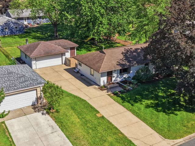 9325 4th Avenue S, Bloomington, MN 55420