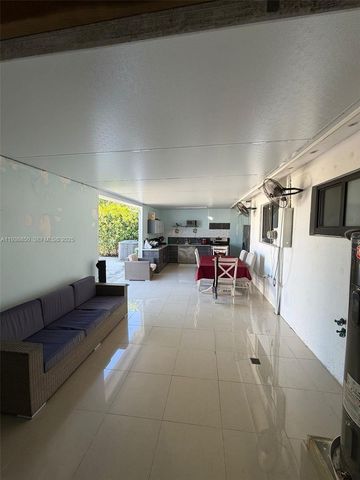 11771 SW 179th Ter, Miami, FL 33177