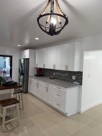 11771 SW 179th Ter, Miami, FL 33177