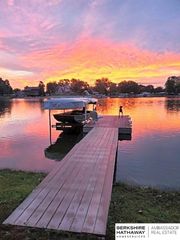 33 Lakewood Drive, Columbus, NE 68601