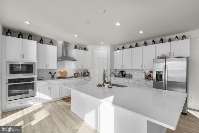 68 SNOWDROP DR, Stafford, VA 22554