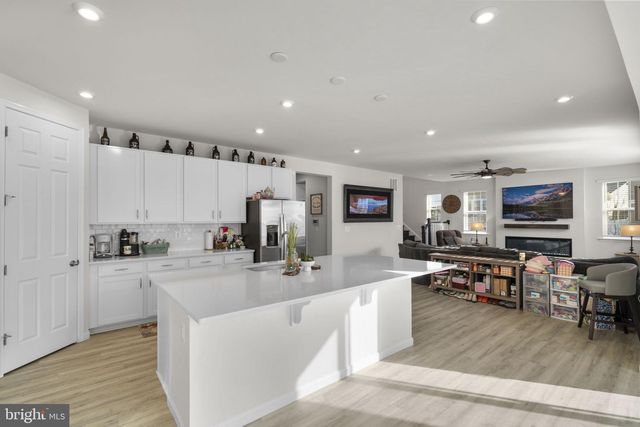 68 SNOWDROP DR, Stafford, VA 22554