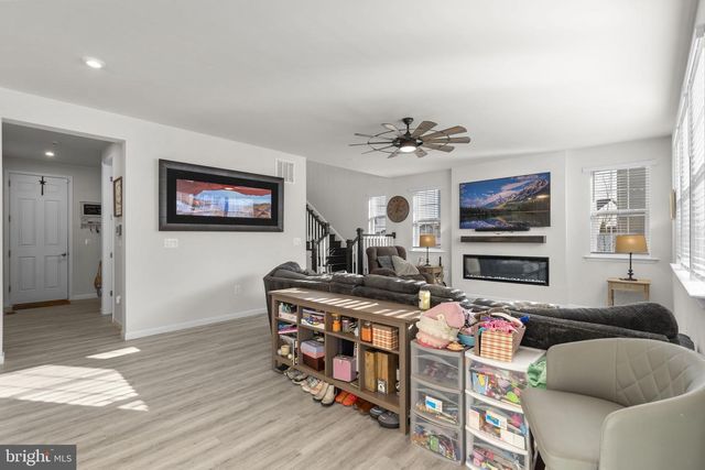 68 SNOWDROP DR, Stafford, VA 22554