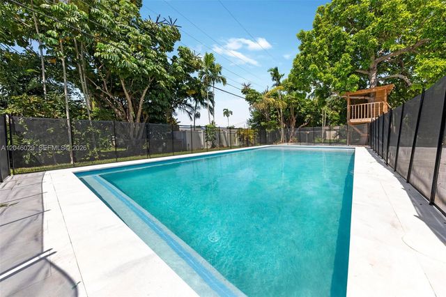 945 NE 176th Street, Miami, FL 33162