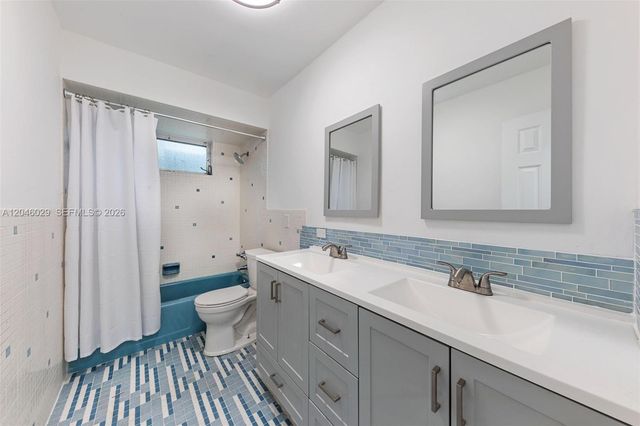 945 NE 176th Street, Miami, FL 33162