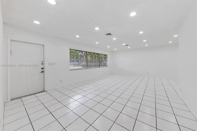 945 NE 176th Street, Miami, FL 33162