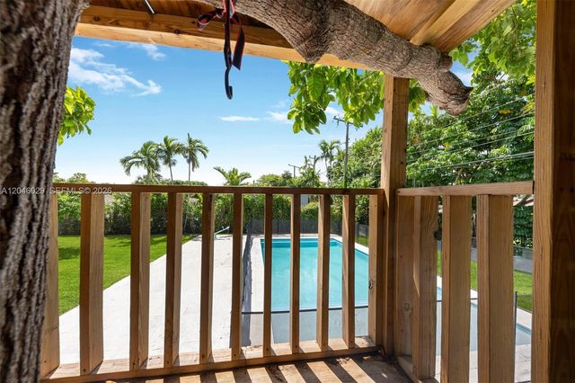945 NE 176th Street, Miami, FL 33162