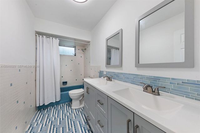 945 NE 176th Street, Miami, FL 33162
