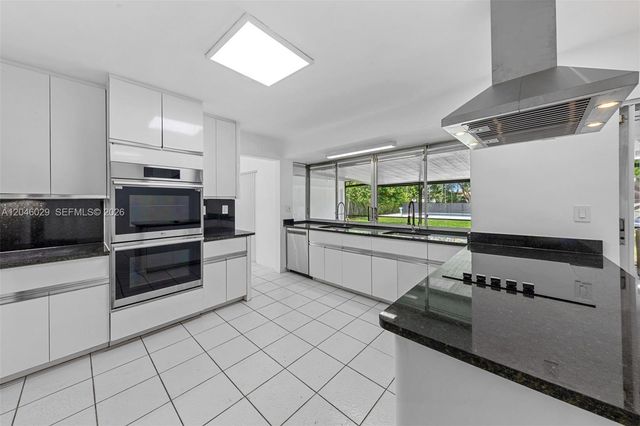 945 NE 176th Street, Miami, FL 33162