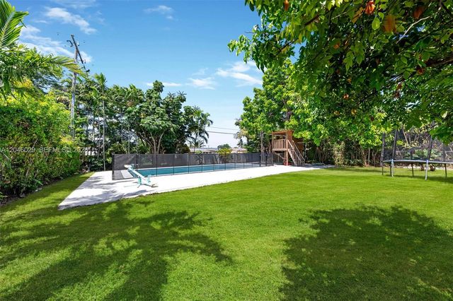 945 NE 176th Street, Miami, FL 33162