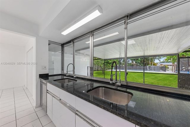 945 NE 176th Street, Miami, FL 33162