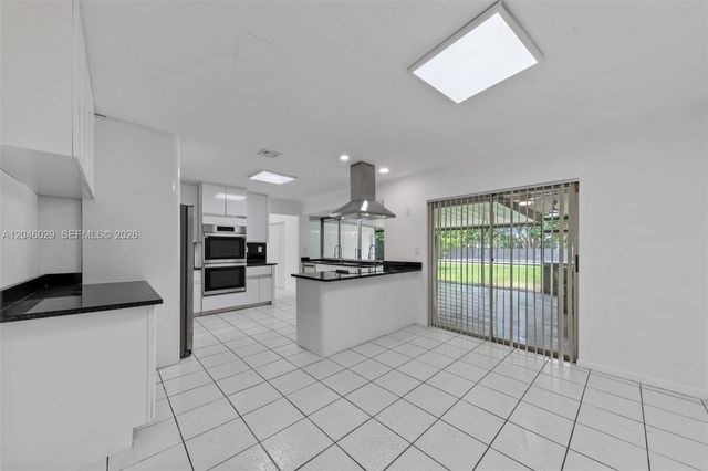 945 NE 176th Street, Miami, FL 33162