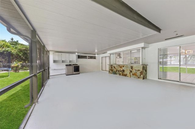 945 NE 176th Street, Miami, FL 33162