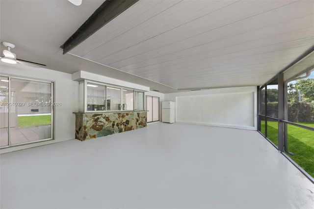 945 NE 176th Street, Miami, FL 33162