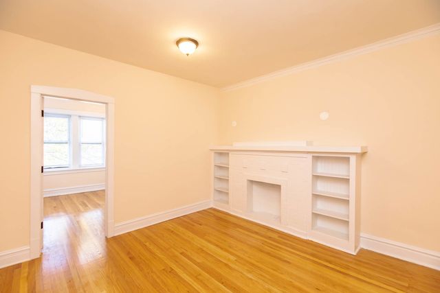 4823 N Springfield Avenue 3W, Chicago, IL 60625