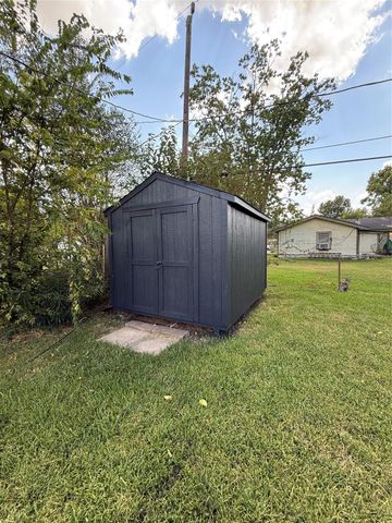 2806 Raymond Street, Pasadena, TX 77506