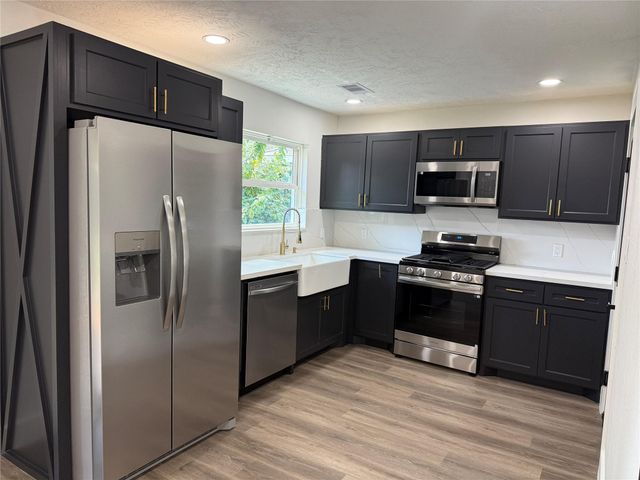 2806 Raymond Street, Pasadena, TX 77506