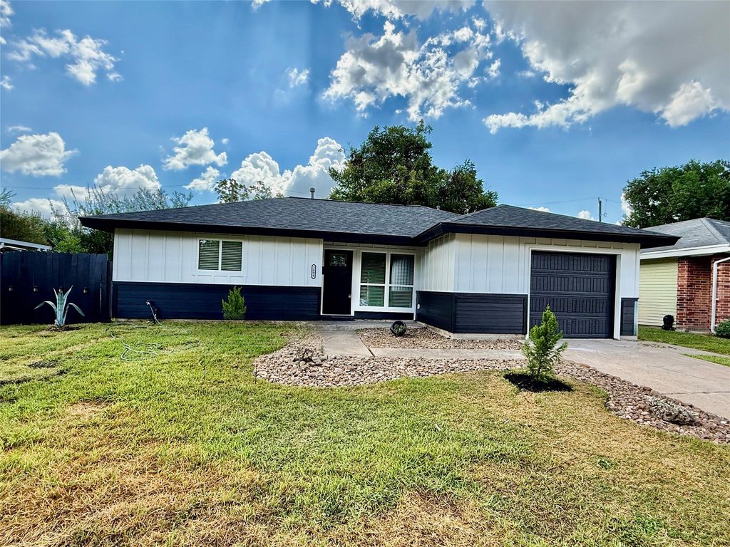 2806 Raymond Street, Pasadena, TX 77506