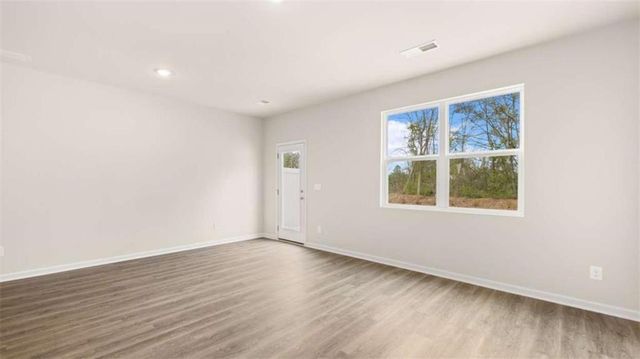 214 Kenmore Circle, Perry, GA 31069