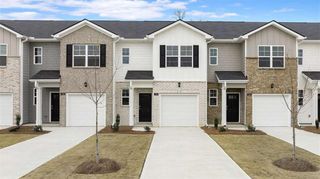 214 Kenmore Circle, Perry, GA 31069