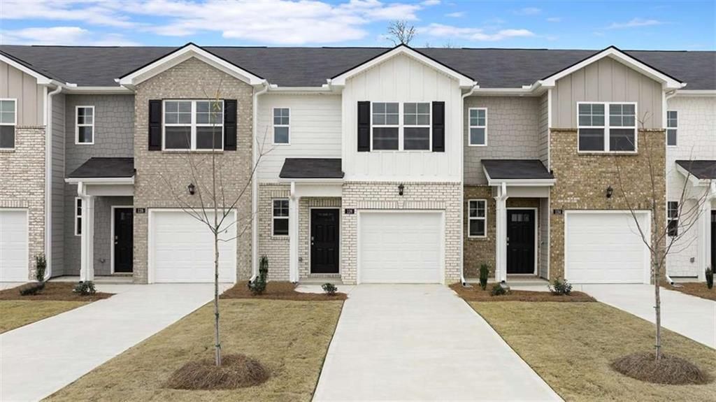 214 Kenmore Circle, Perry, GA 31069