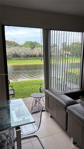 377 NE 194th Ln, Miami, FL 33179