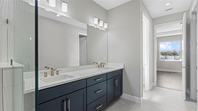 574 HAMMOCK OAKS BOULEVARD, Lady Lake, FL 32159