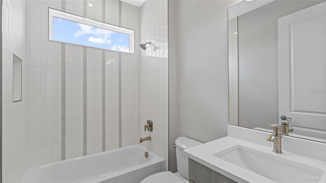 574 HAMMOCK OAKS BOULEVARD, Lady Lake, FL 32159